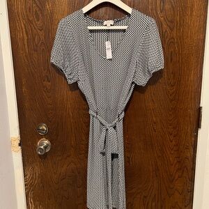 LOFT Black and White Pattern A-Line Knee Length Dress W/Tie Fabric Belt